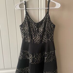EUC Annabella Black and Gold Patterned Dress P2P:16”Length:26” Waist:13”